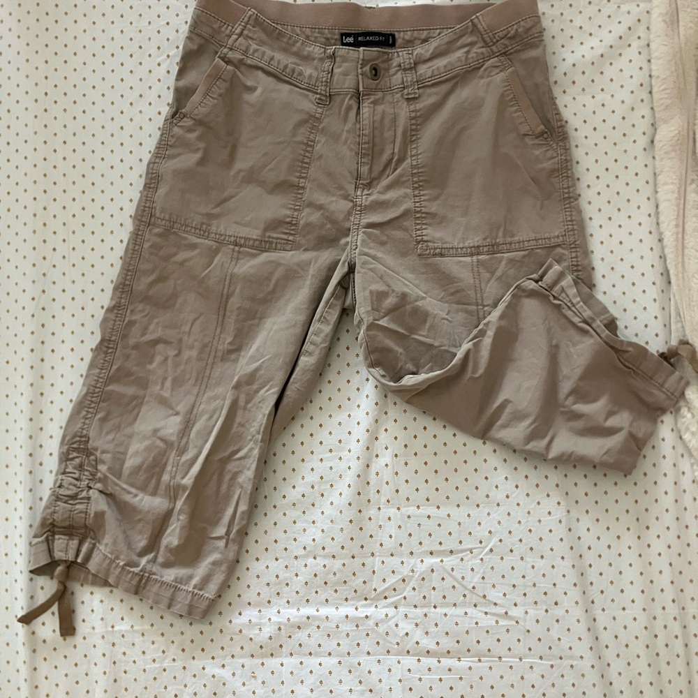Lee Relaxed Fit Tan Capris
